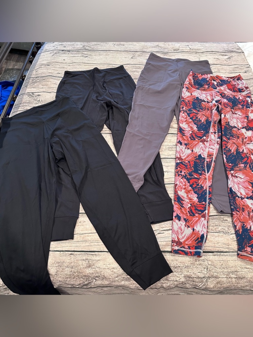 4-Pack Women's Amazon Active Pants 1 Legging 3 Joggers; Colorful Koala Medium